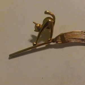 Gold pin
